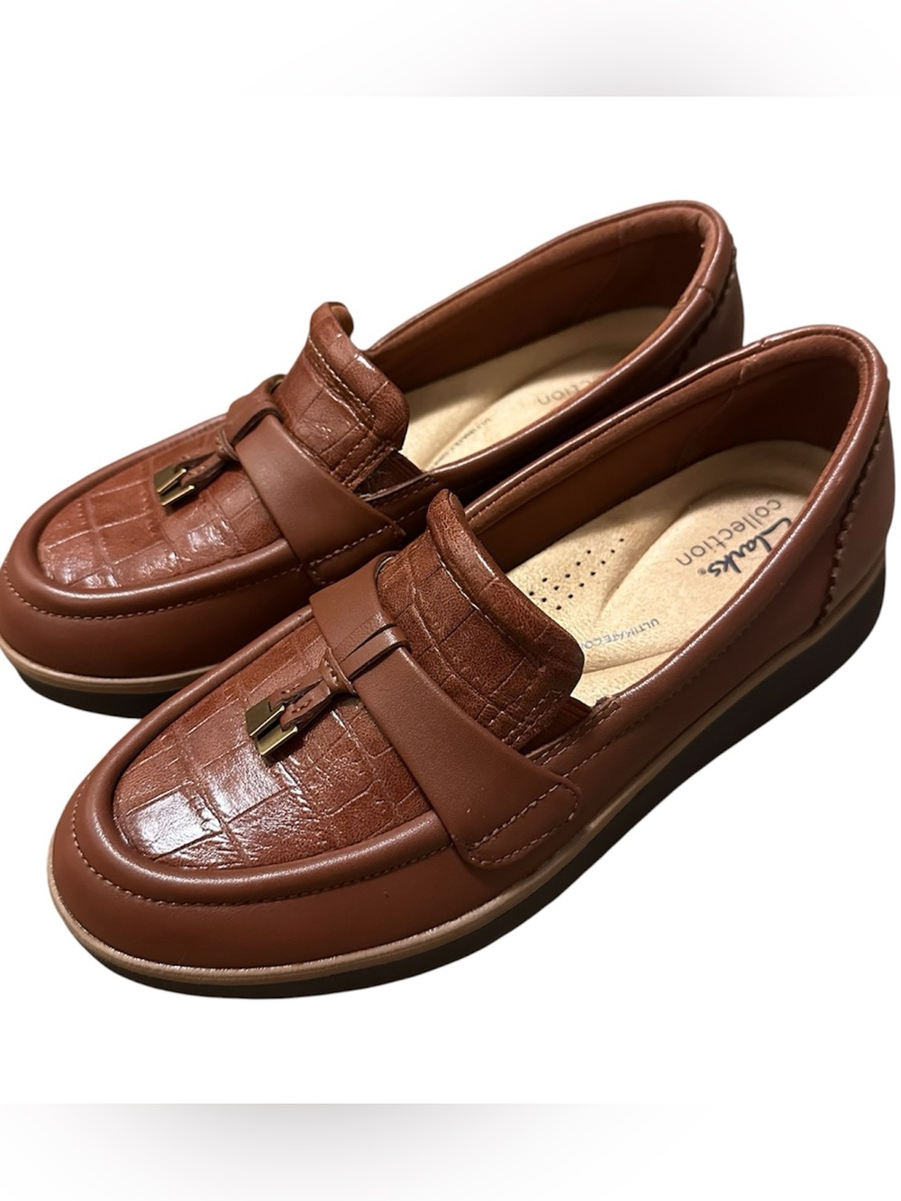 Clarks Collection Brown Leather Tassel Loafers Lug Sole Shoes Womens size 8.5